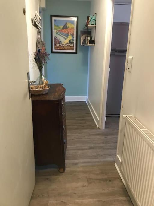 Charmant Appartement Au Calme Avec Parking Besançon Exterior foto